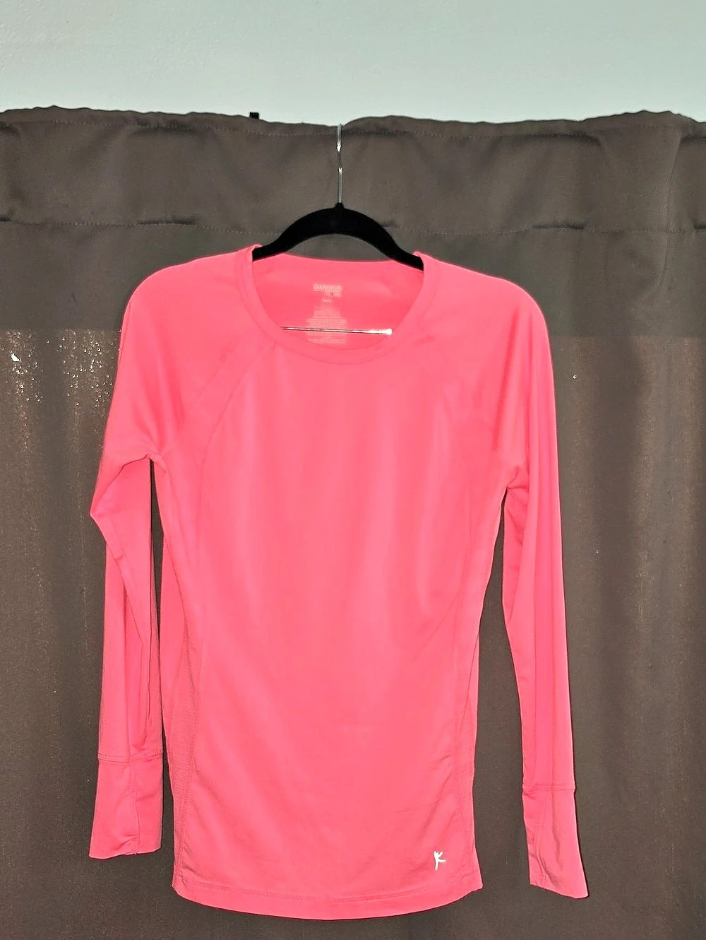 Danskin Now Fitted Long Sleeve Shirt Long Sleeve Athletic Top in Pink Size